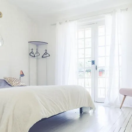 Holiday In With Swimming Pool Ferienhaus